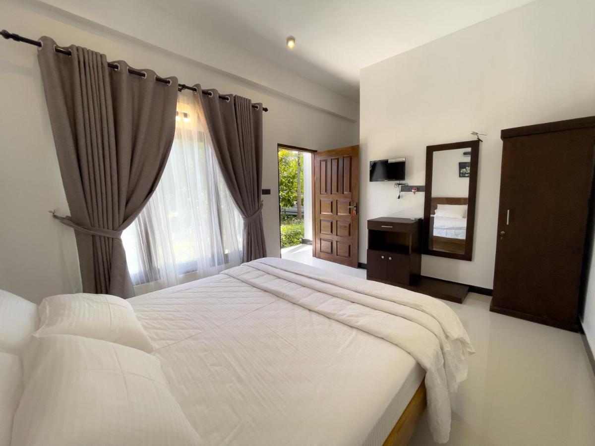 The Reef Resort Нилавели Экстерьер фото
