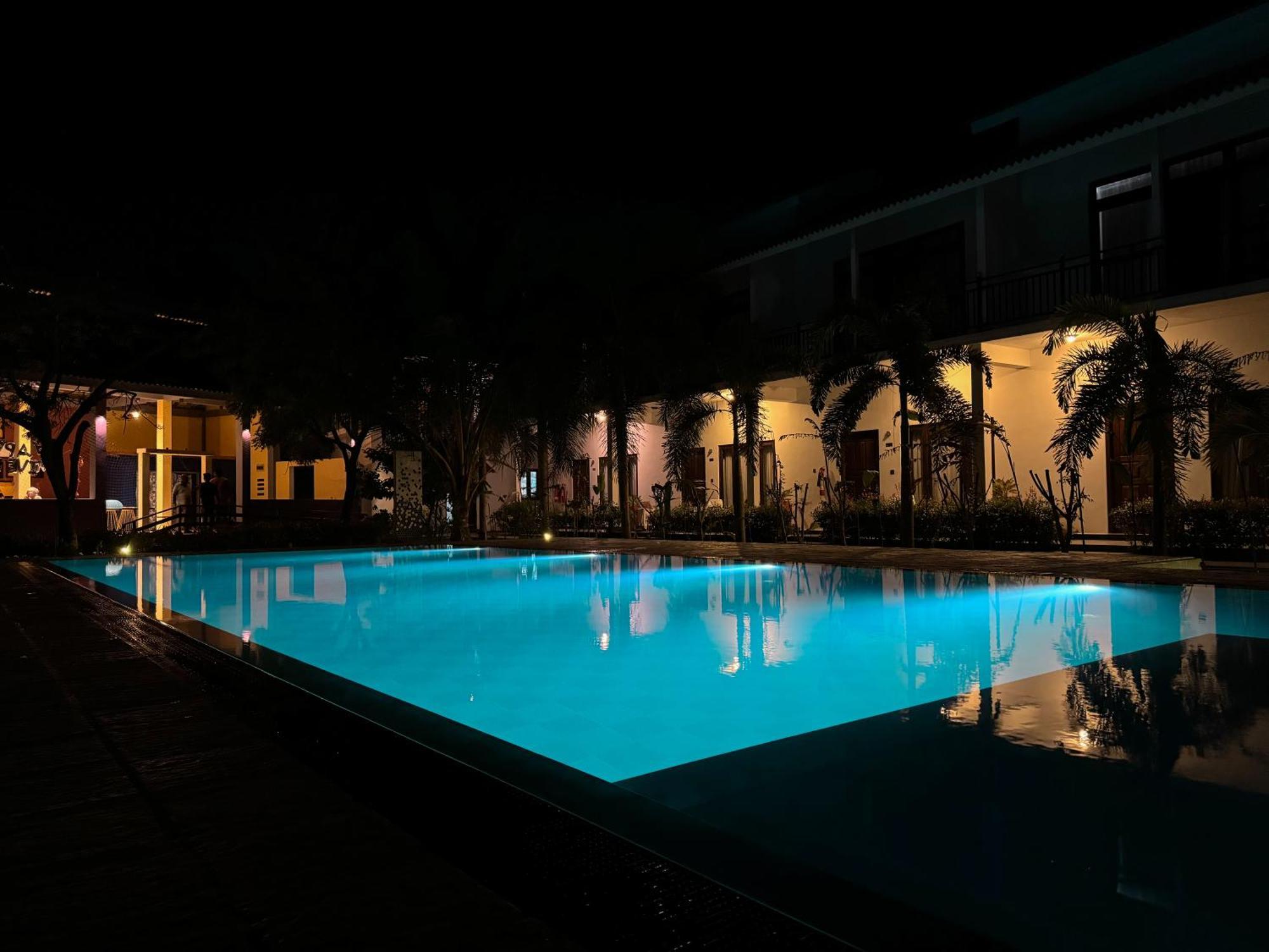 The Reef Resort Нилавели Экстерьер фото
